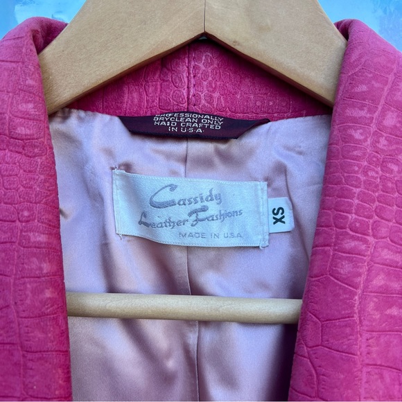 80s Pink Batwing Croc Pattern Leather Jacket - Picture 3 of 9